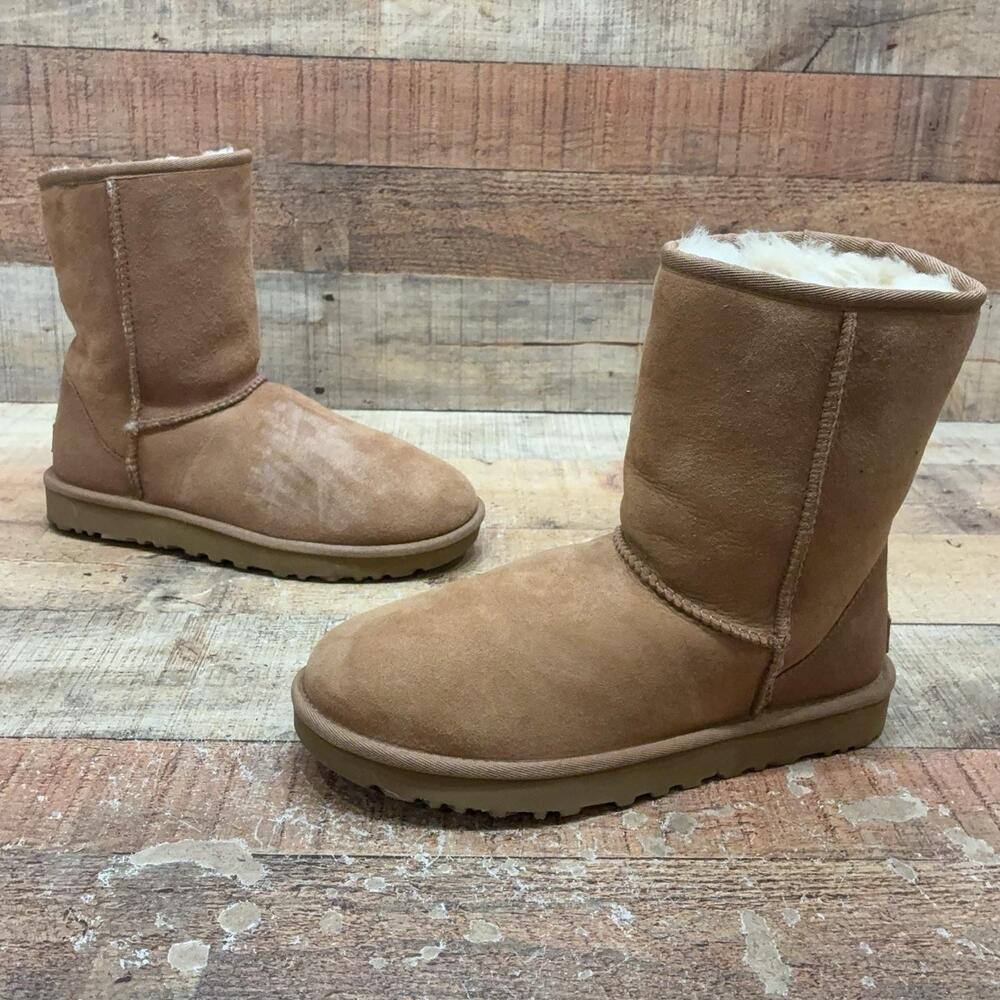 UGG 1016222 Classic Short II Boots Womens Size 8 39 Brown Suede Shearling